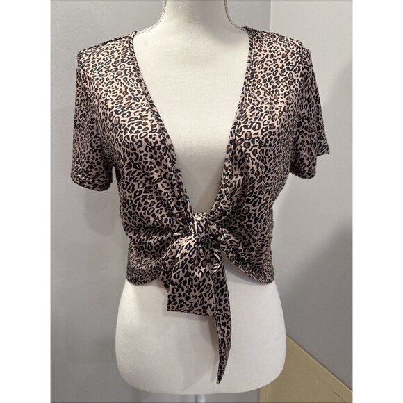 SHEIN Leopard print short sleeve Wrap Crop Top Size Medium Ties - Picture 1 of 6